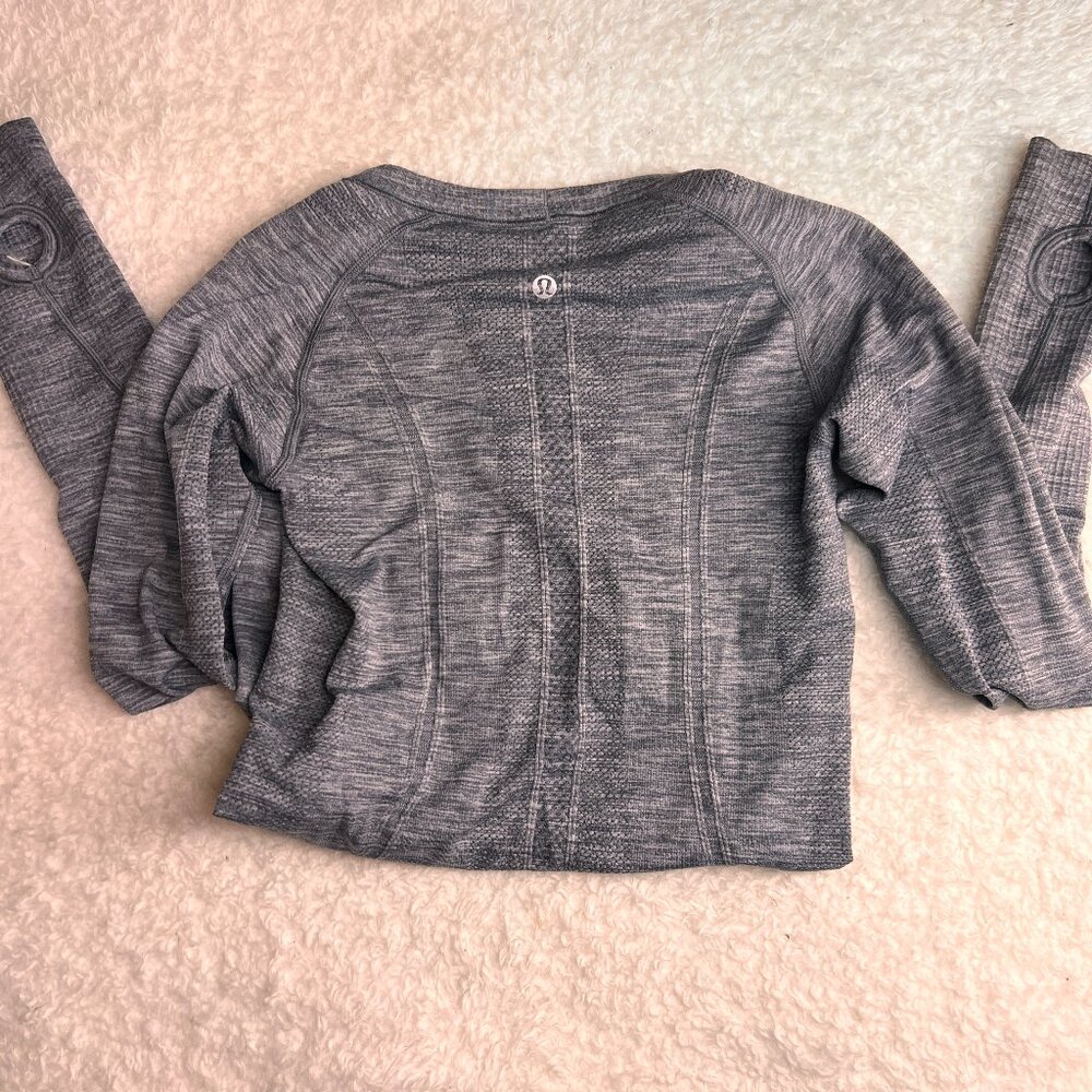 Lululemon Swiftly Tech Long Sleeve Crew  EUC